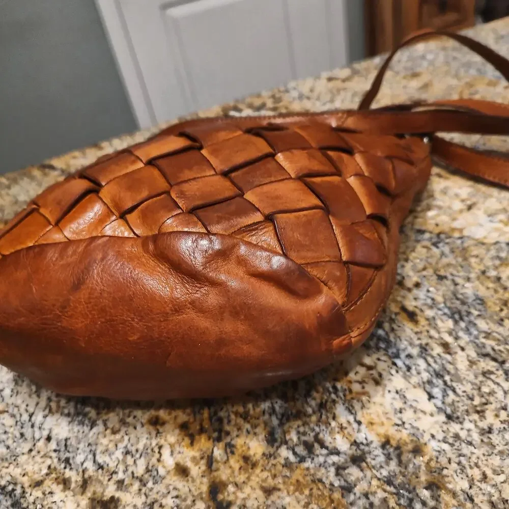 Valenca Holland Brown Woven Leather Handbag
